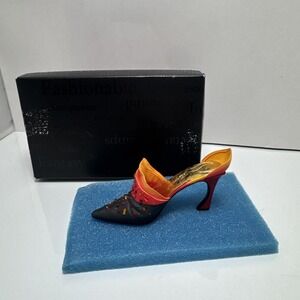 Vintage Passions Flame Just The Right Shoe By Raine Willits Design 25152